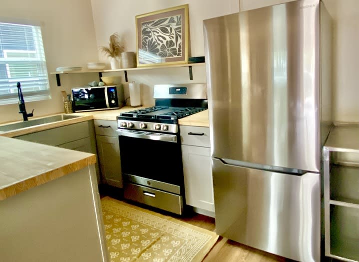 Pink Bungalow | Ideal Location | East Austin Stay