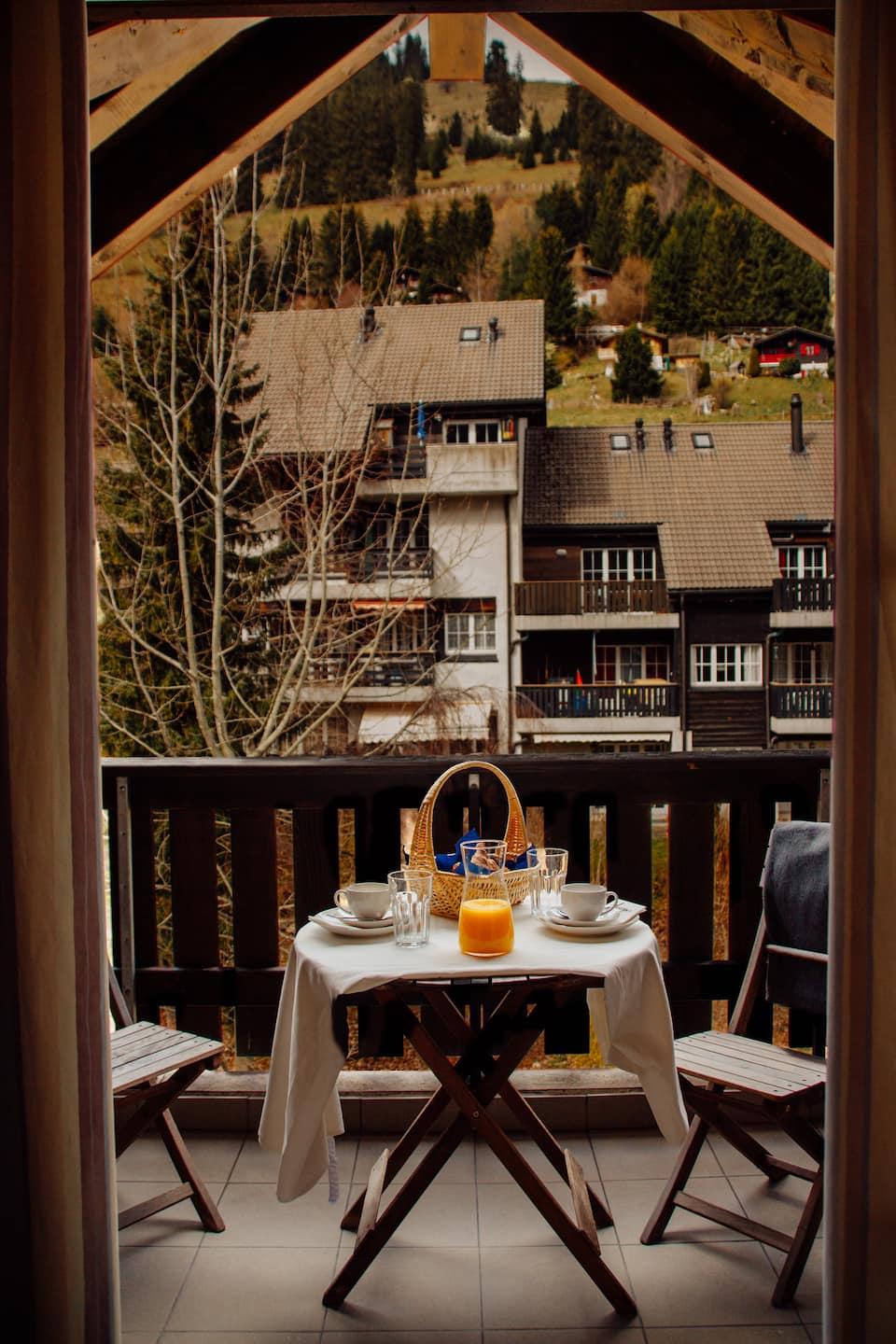 Top-earning Airbnb listing in Gruyères, 4 bedrooms