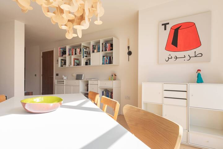 Hardwick Street III by onefinestay gallery image 5