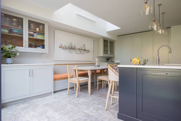 Crondace Road by onefinestay gallery image 2