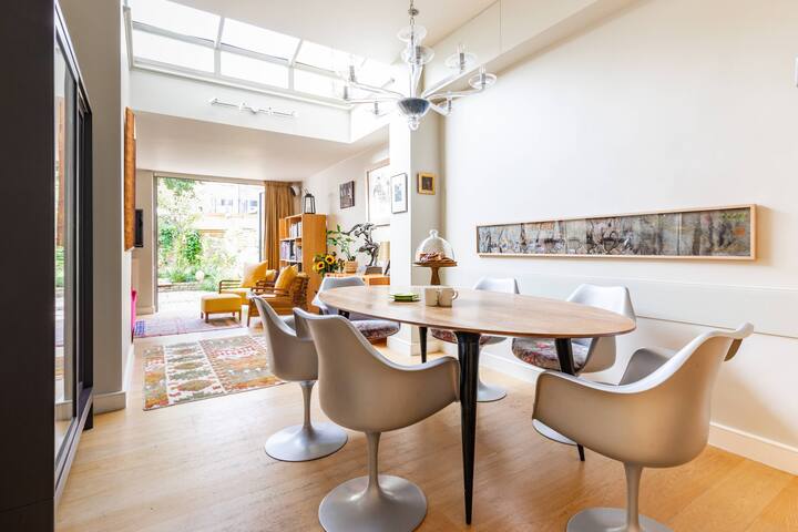 Willes Road II by onefinestay gallery image 3