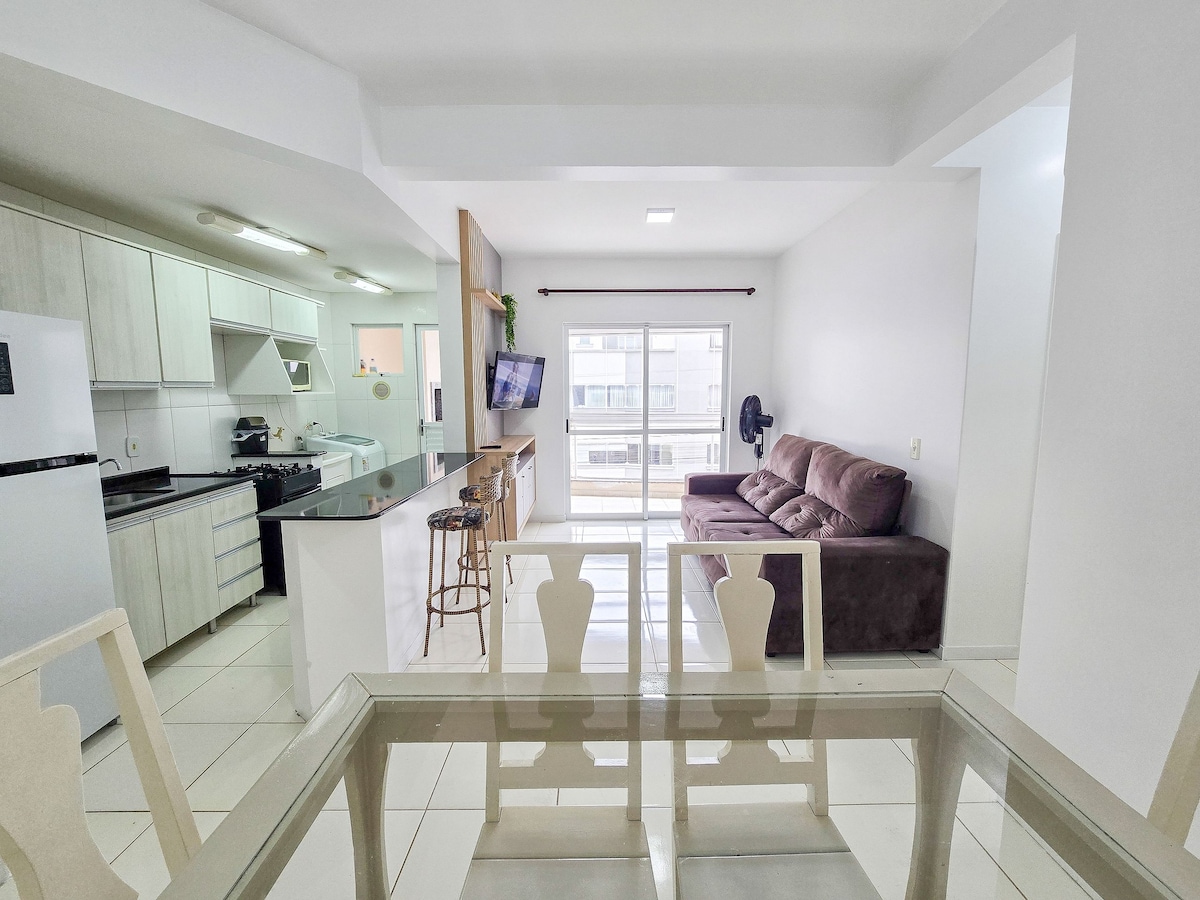 Მისაღები ოთახი,სასადილო ოთახი