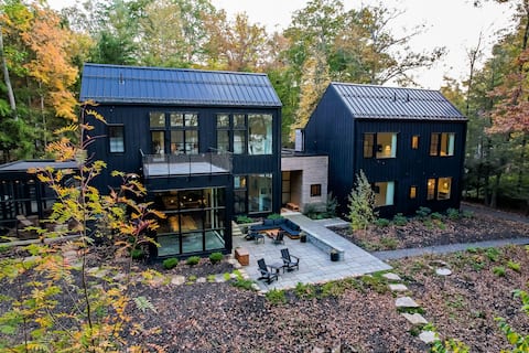 The Birch Bower: Luxury Lakefront Home