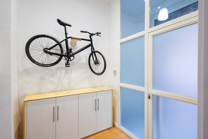 The Vella Apartment by Florit Flats gallery image 2