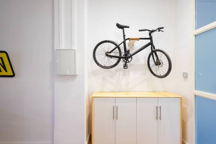 The Vella Apartment by Florit Flats gallery image 3