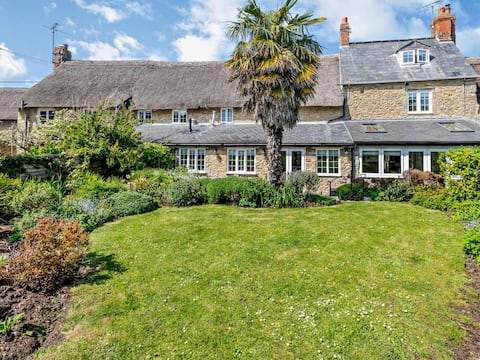4 Bed in Bridport (oc-dc212)