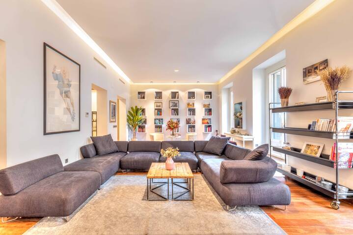 Gran Via Place apartment in Madrid gallery image 3