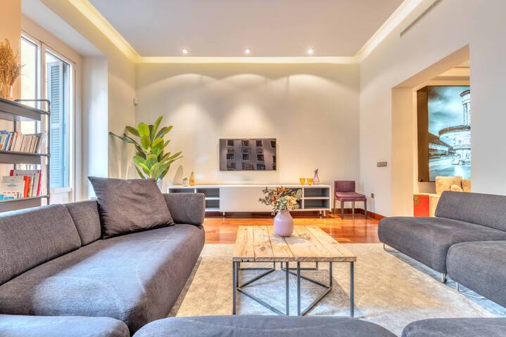 Gran Via Place apartment in Madrid gallery image 2