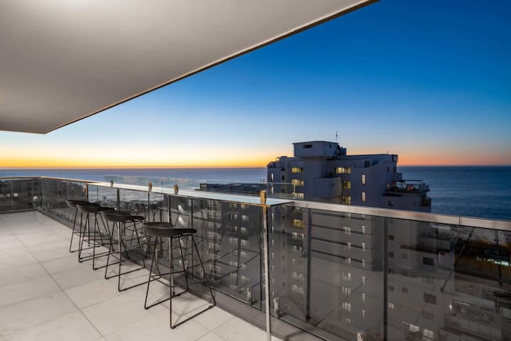 Exclusive 11th Floor Seaside Gem, Back-up Power