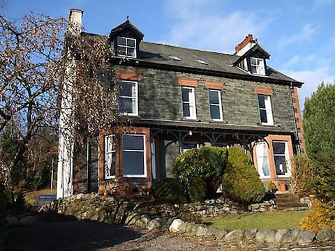 6 Bed in Keswick (oc-sz044)