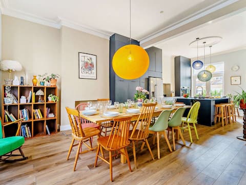 6 Bed in Saltburn-By-The-Sea (87398)
