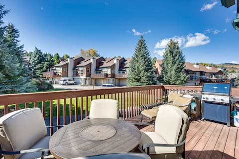 Cozy Colorado Retreat w/ Deck, Grill & Pool Access