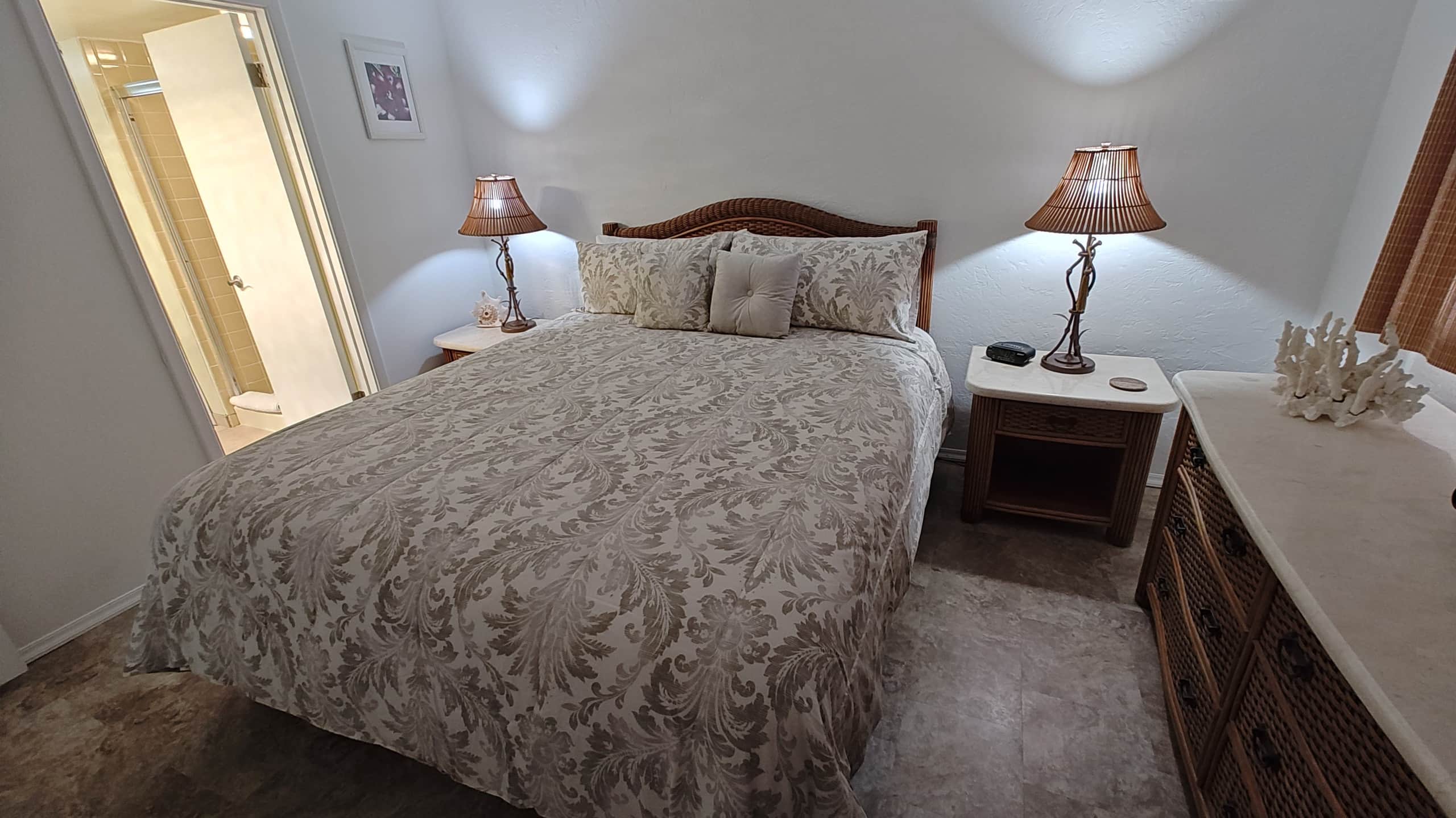 2br White Sands Village condo right at the beach - Photo 10