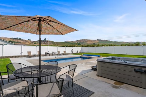 Near Lake Chelan|Seasonal Seasonal Heated Pool