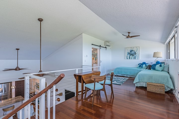 Tretí priestor na spanie je podkrovie s 2 samostatnými lôžkami, kúpeľňa a priestor na oddych.