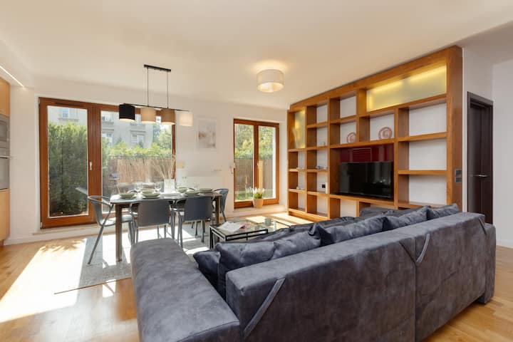 Rakowiecka Apartment | 2 Bedrooms | Terrace - Warsaw