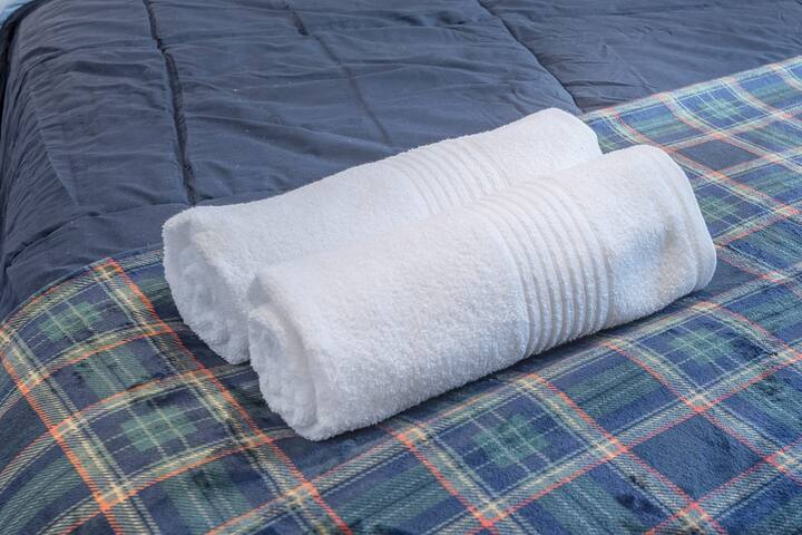 2 bedrooms with view and balcony gallery image 2