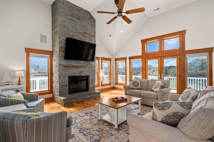Corolla Luxury Beach Rentals managed Airbnb listing 3