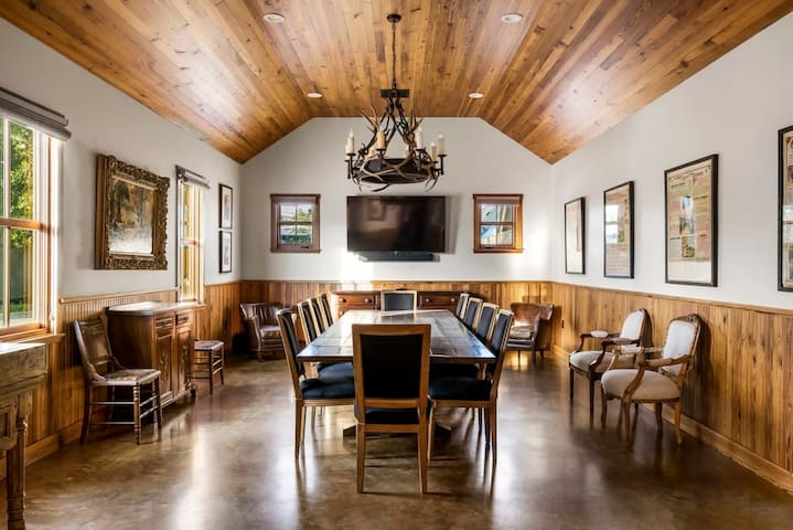 FCM Homes managed Airbnb listing 1
