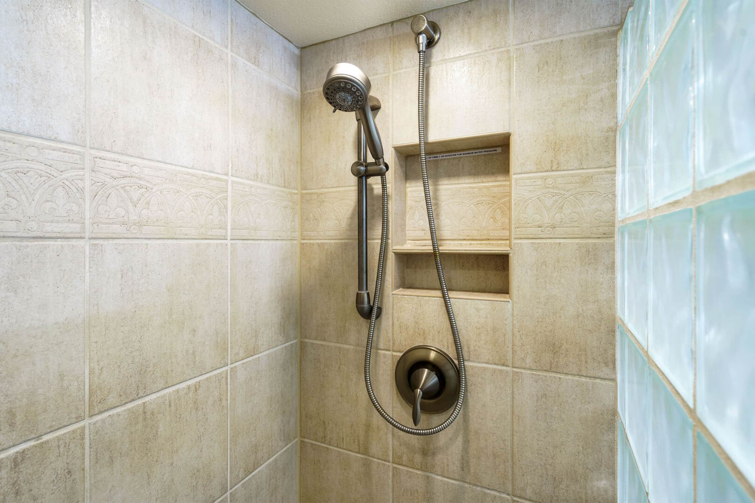 Condo in Kihei · ★5.0 · 2 bedrooms · 3 beds · 2 private baths - Image 26
