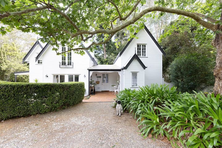 Special Offer | Luxury Designer Country Cottage