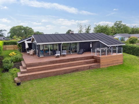 "Nora" - 100m from the sea by Interhome
