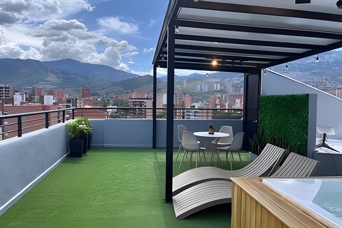 3BR Luxury Penthouse in Medellín — 3 bedroom vacation rental in Medellín