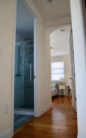 Modern Comfort Near Central Park’s Beauty gallery image 4