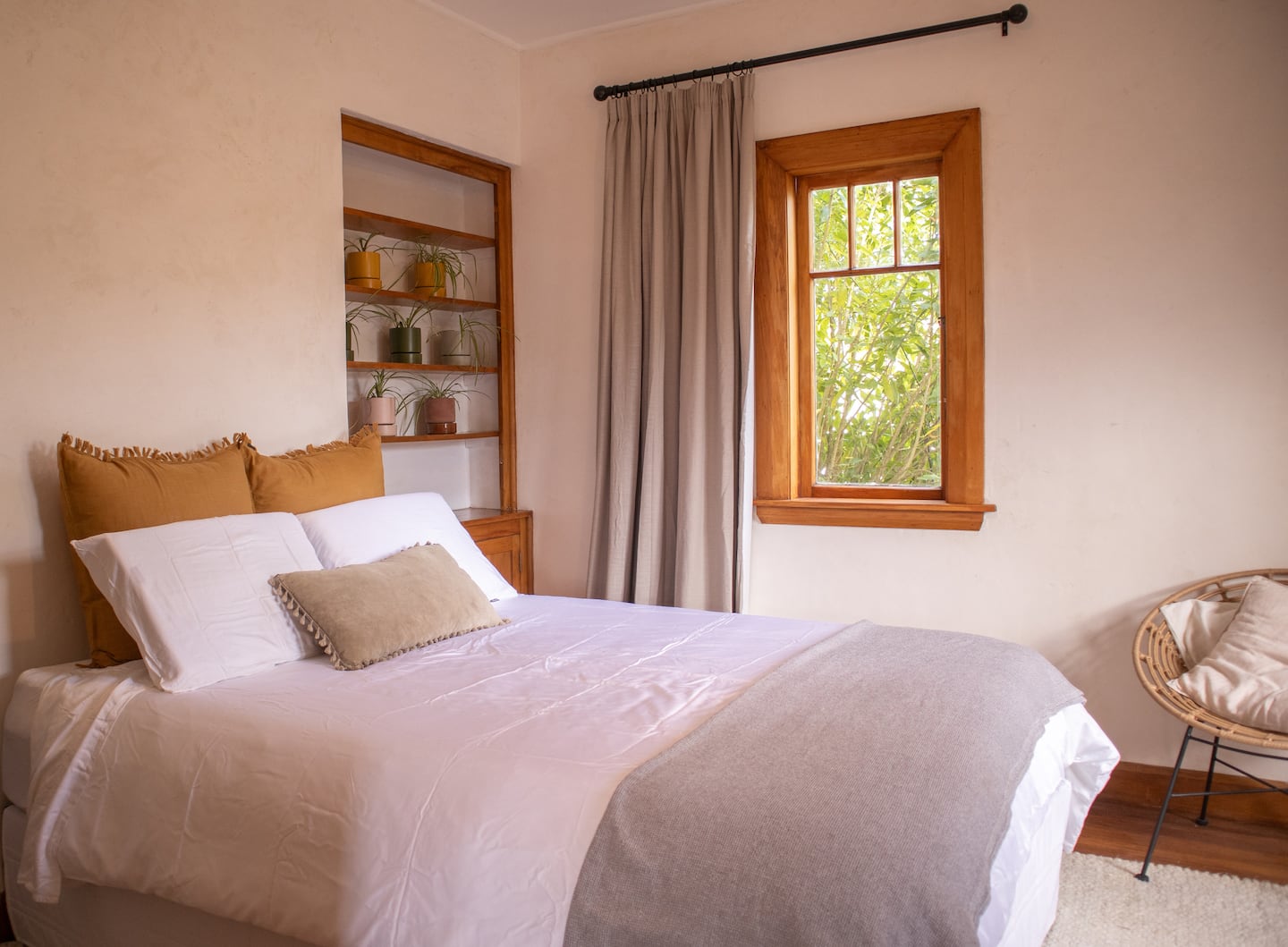 Kowhai Cottage | Pizza Oven | Central 3