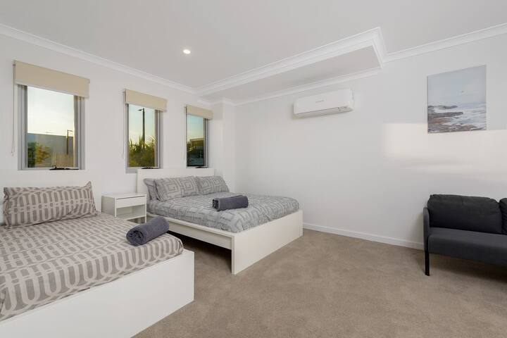 22 Cooyou Close gallery image 4