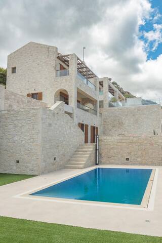 Europa Villa in Crete with Pool Amazing SeaView gallery image 4