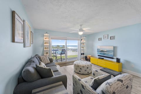 Seabreaker Delight with Ocean Views!