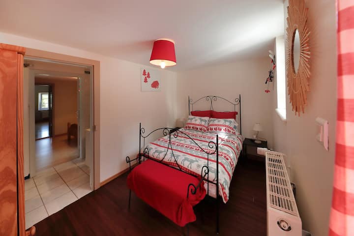 საძინებელი 4