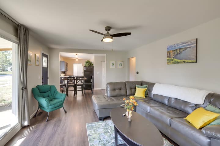 Lovely South Bend Home ~ 3 Mi To Dtwn & Notre Dame - South Bend, IN