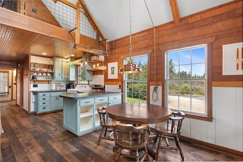 Home ON Lake Huron~Close to Mackinac Isl~ATV Trail