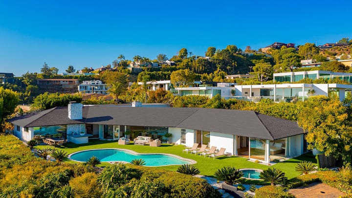 The Trousdale Estate Beverly Hills Villa - Beverly Hills, CA