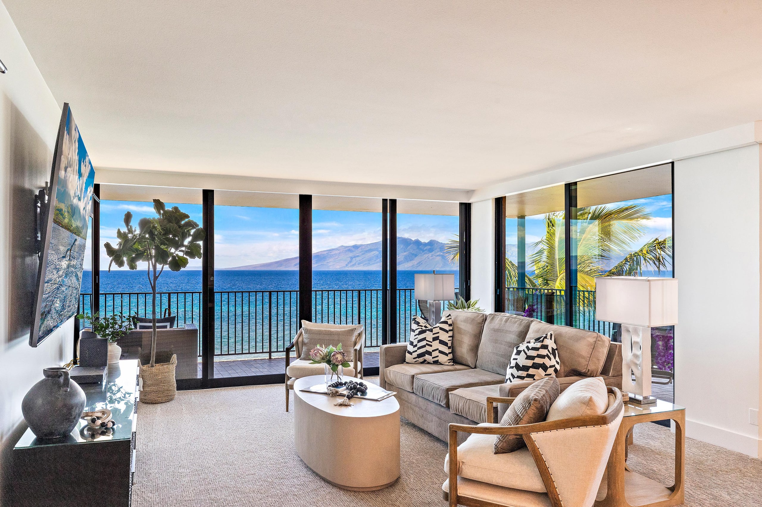 Condo in Lahaina · ★4.97 · 2 bedrooms · 5 beds · 2 baths - Image 3
