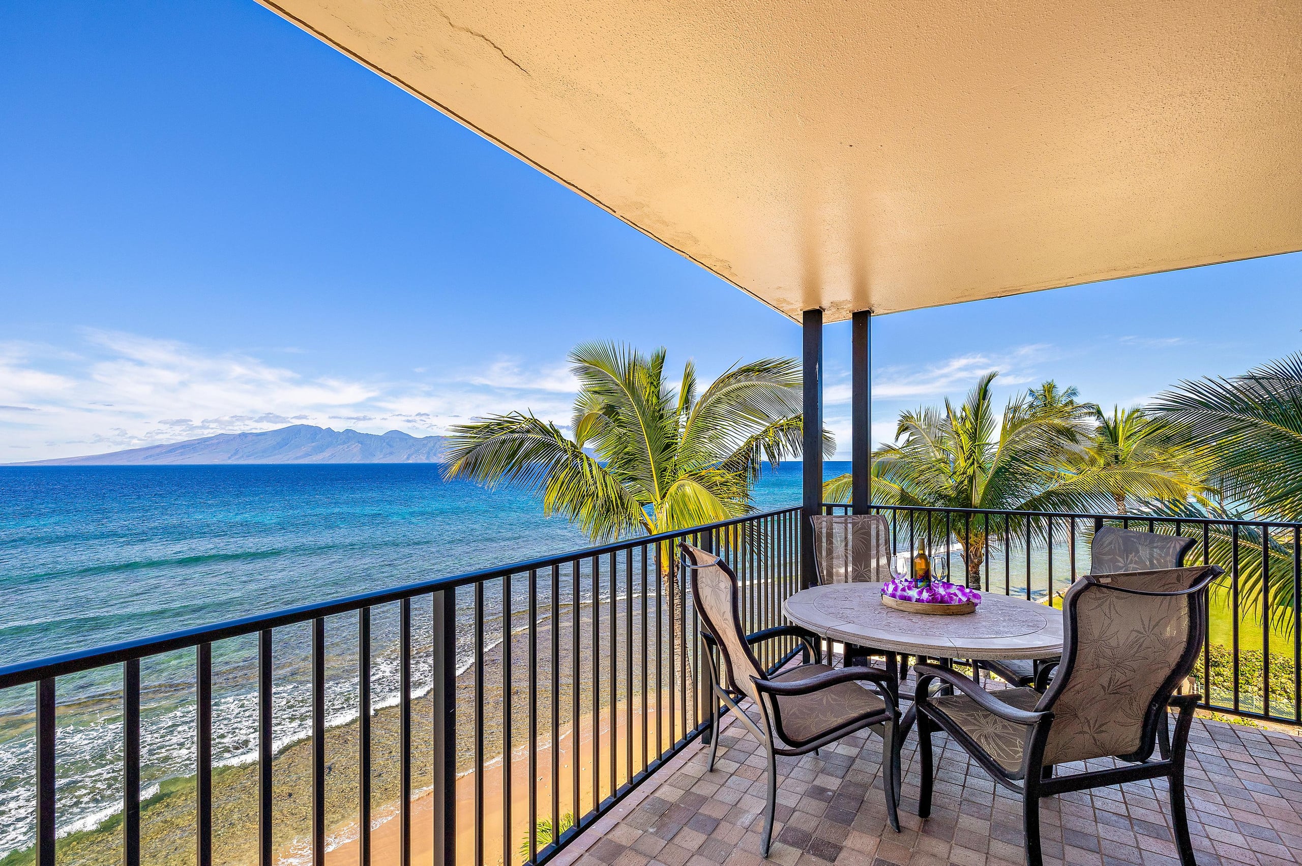 Condo in Lahaina · ★4.97 · 2 bedrooms · 5 beds · 2 baths - Image 12