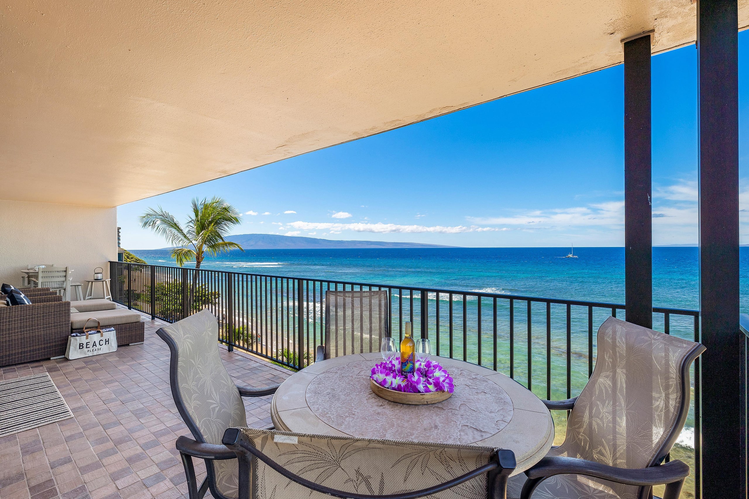 Condo in Lahaina · ★4.97 · 2 bedrooms · 5 beds · 2 baths - Image 41