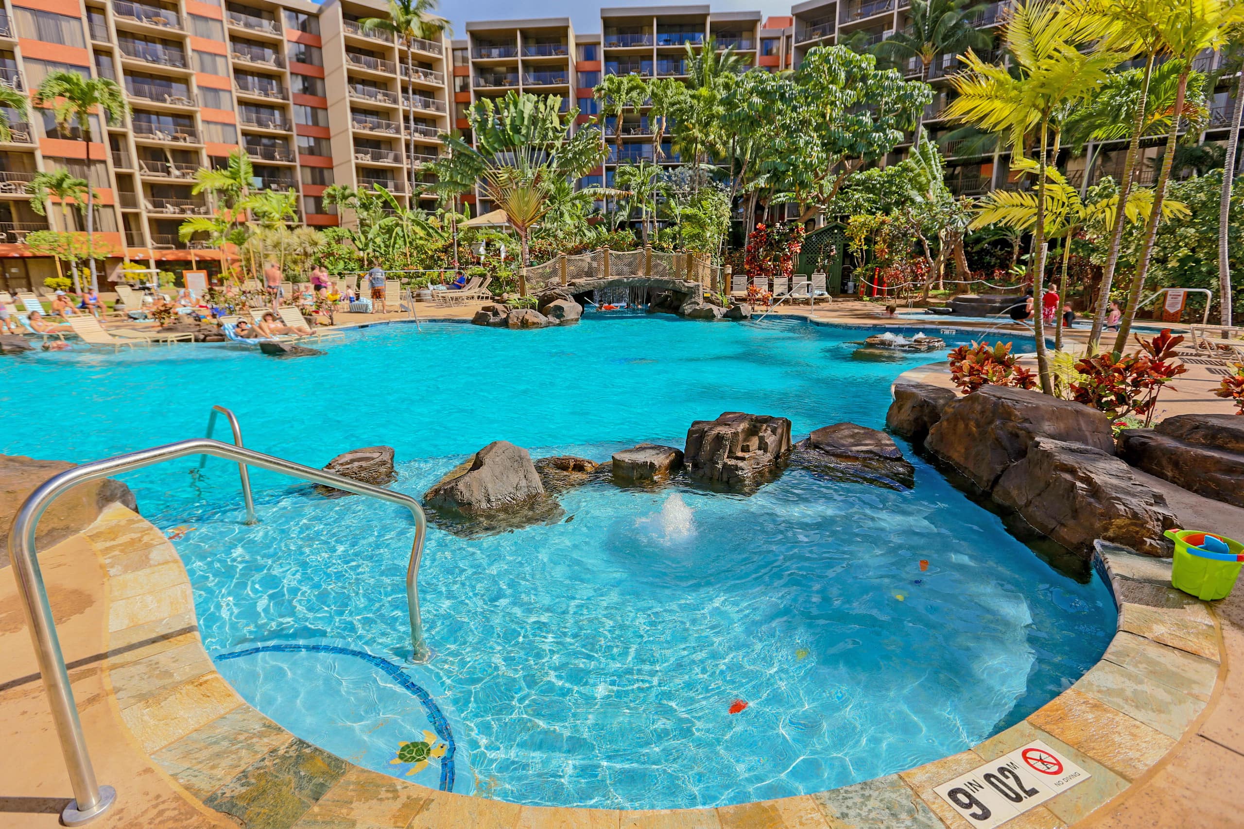 Condo in Lahaina · ★4.97 · 2 bedrooms · 5 beds · 2 baths - Image 43