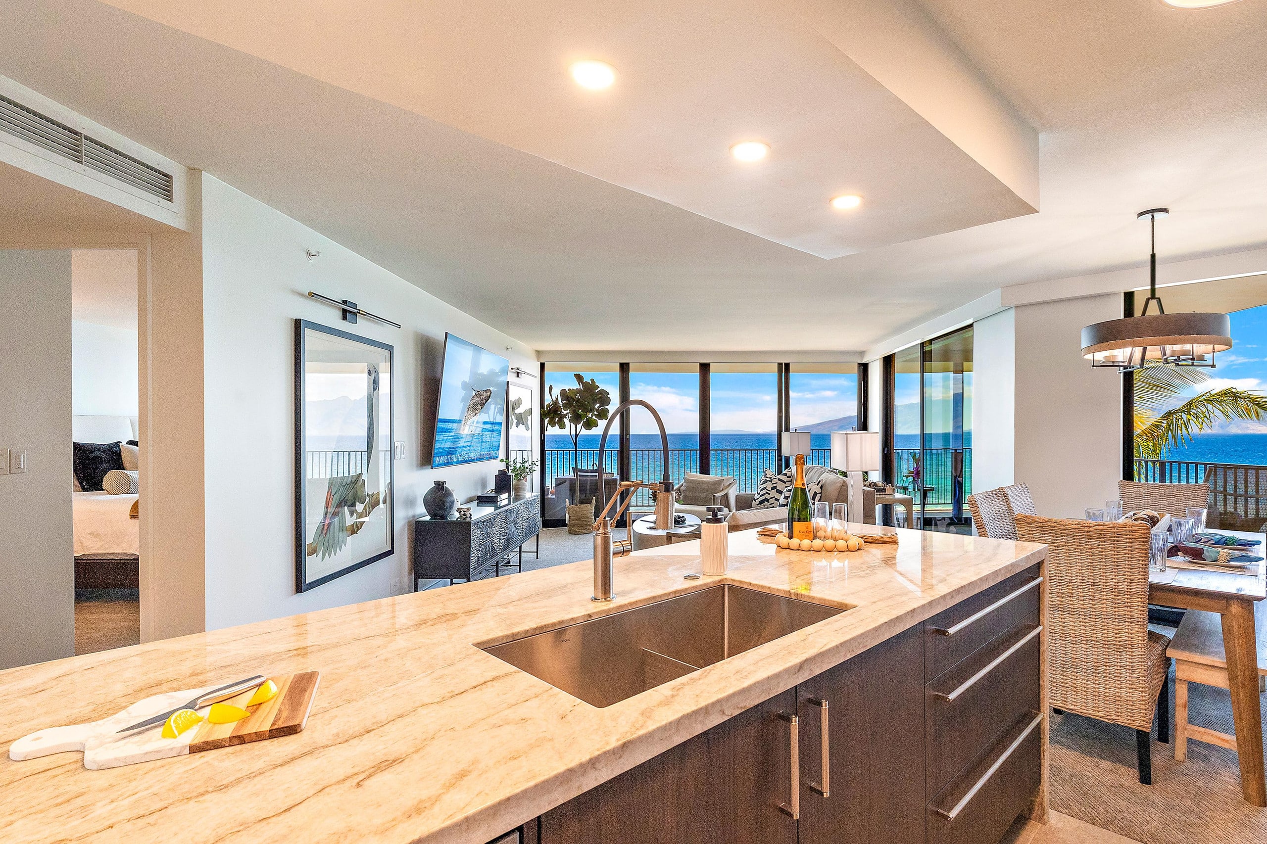 Condo in Lahaina · ★4.97 · 2 bedrooms · 5 beds · 2 baths - Image 4