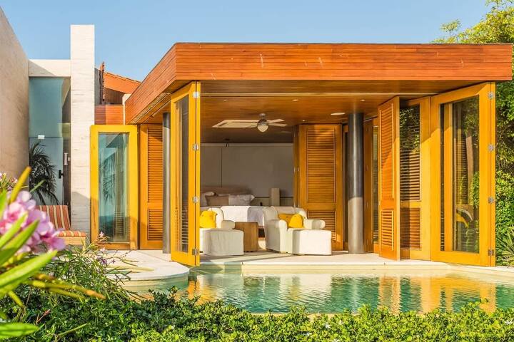 Beachfront Sanctuary / Private Pool & Ocean Access