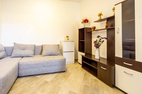 Popular Airbnb listing: Kob Orog - 1 in Metajna