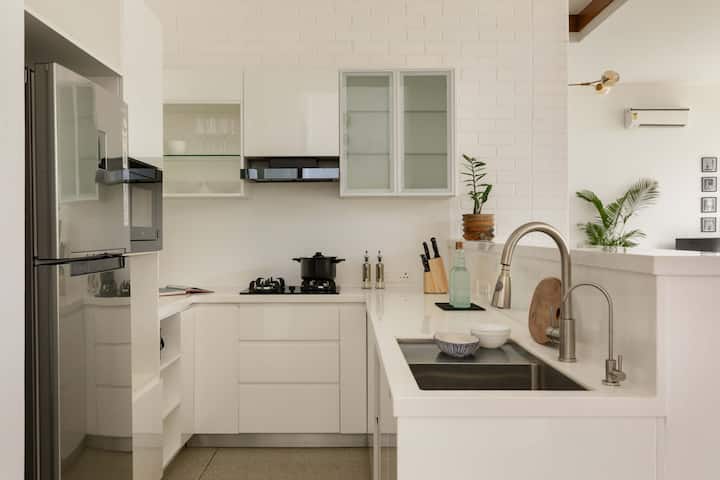 Fully equipped kitchen
