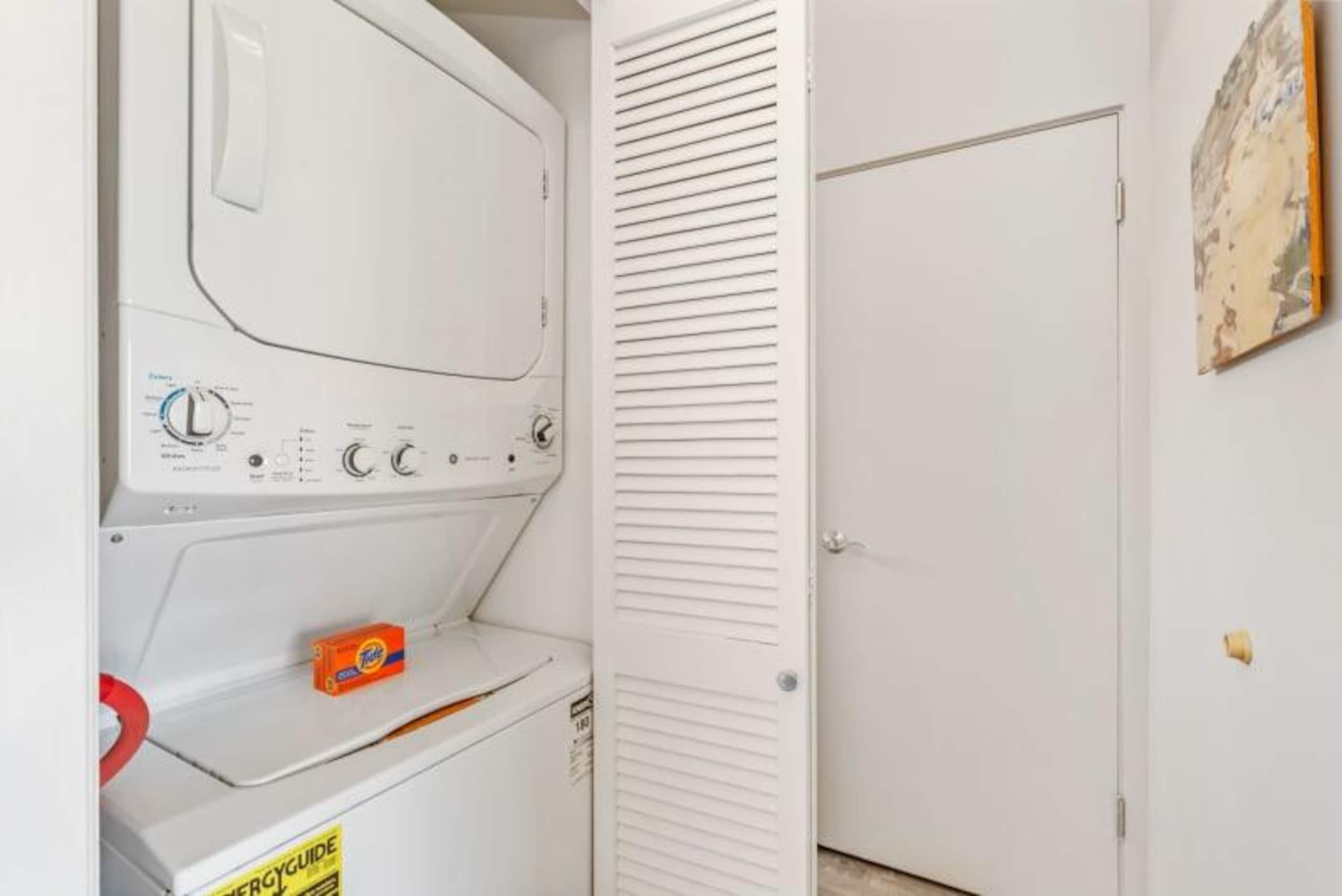 Condo in Honolulu · ★4.6 · 1 bedroom · 2 beds · 1 shared bath - Image 16