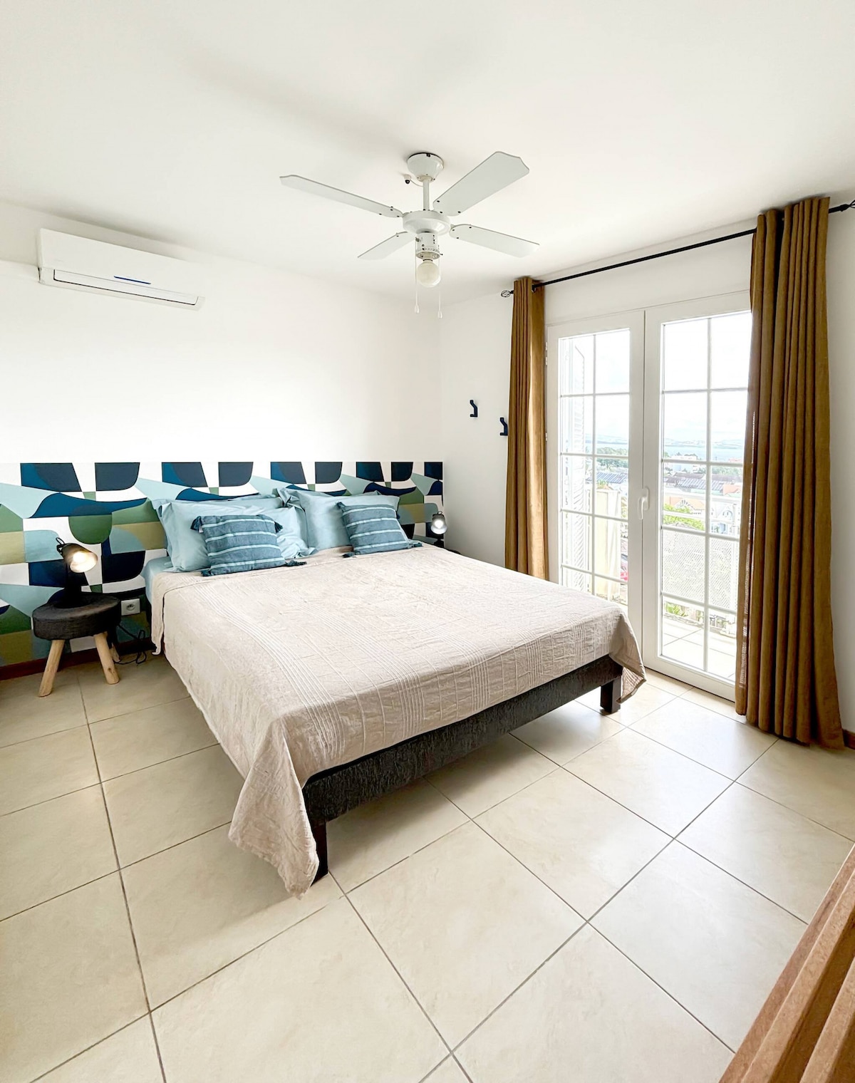 საძინებელი 1