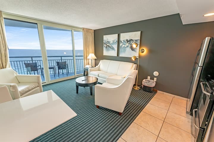 Brand New Oceanfront Honeymoon Suite, Pools, Views - Myrtle Beach