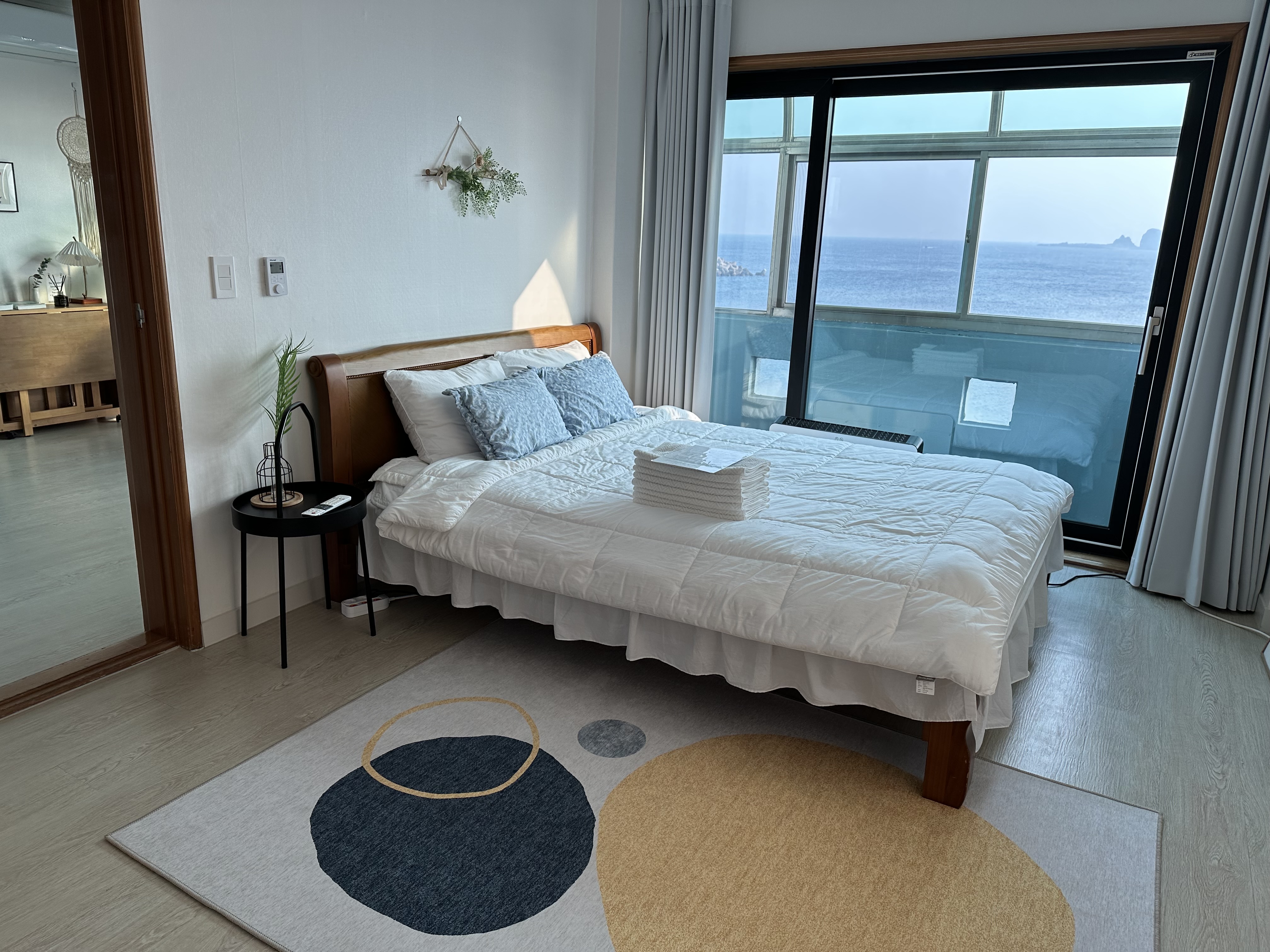 Sagye Stay Room 301/Dogs allowed/Ocean View Jeju Pension Sanbangsan Songaksan Gapado Marado Yongmeori Coast