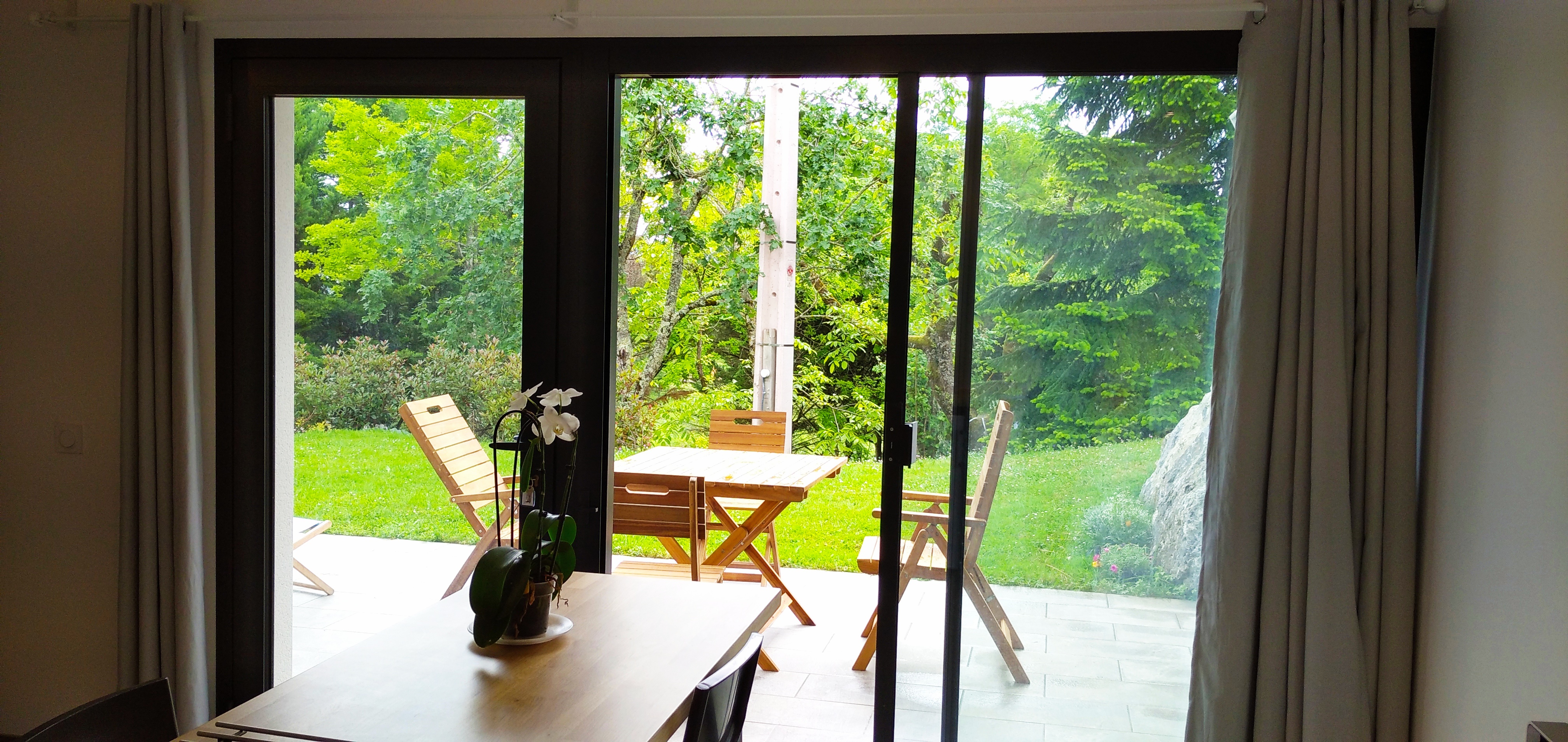 Apartment in wooded park, swimming pool, Auch