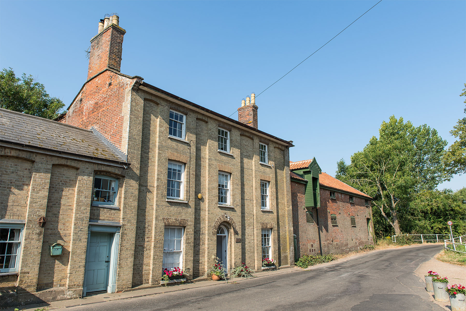 Idyllic riverside house and gardens Houses for Rent in Bungay, Suffolk, United Kingdom